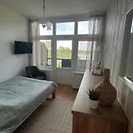 Lodge Kameralny Przy Promenadzie - Domki, Apartamenty, *