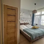 Kameralny Przy Promenadzie - Domki, Apartamenty, * Хажуковы
