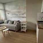 Lodge Kameralny Przy Promenadzie - Domki, Apartamenty, *