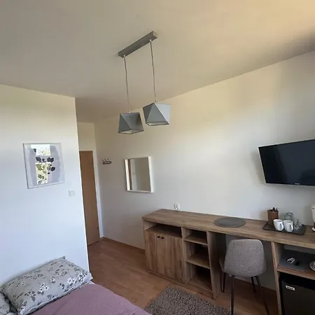 Lodge Kameralny Przy Promenadzie - Domki, Apartamenty, *