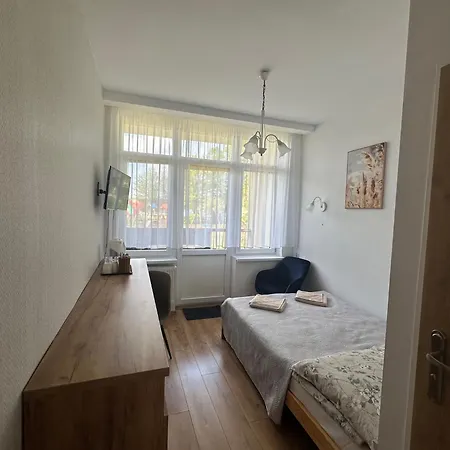 Kameralny Przy Promenadzie - Domki, Apartamenty, Gerendaház