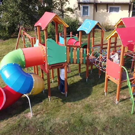 Lodge Kameralny Przy Promenadzie - Domki, Apartamenty, Charzykowy